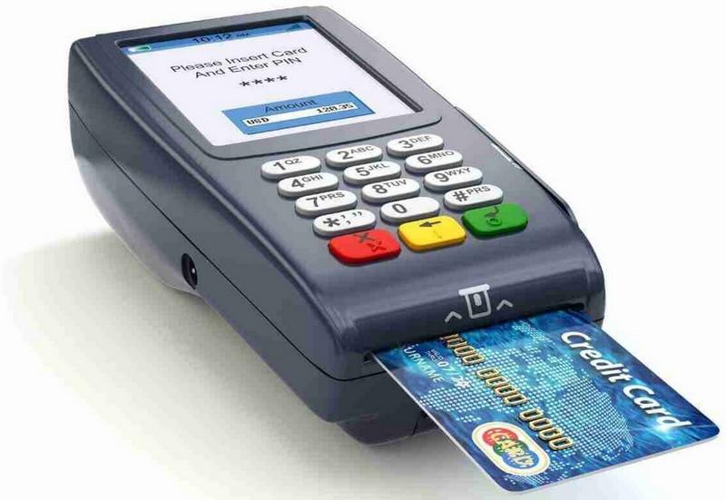 Как пользоваться и расплачиваться банковской картой — особенности бесконтактной оплаты